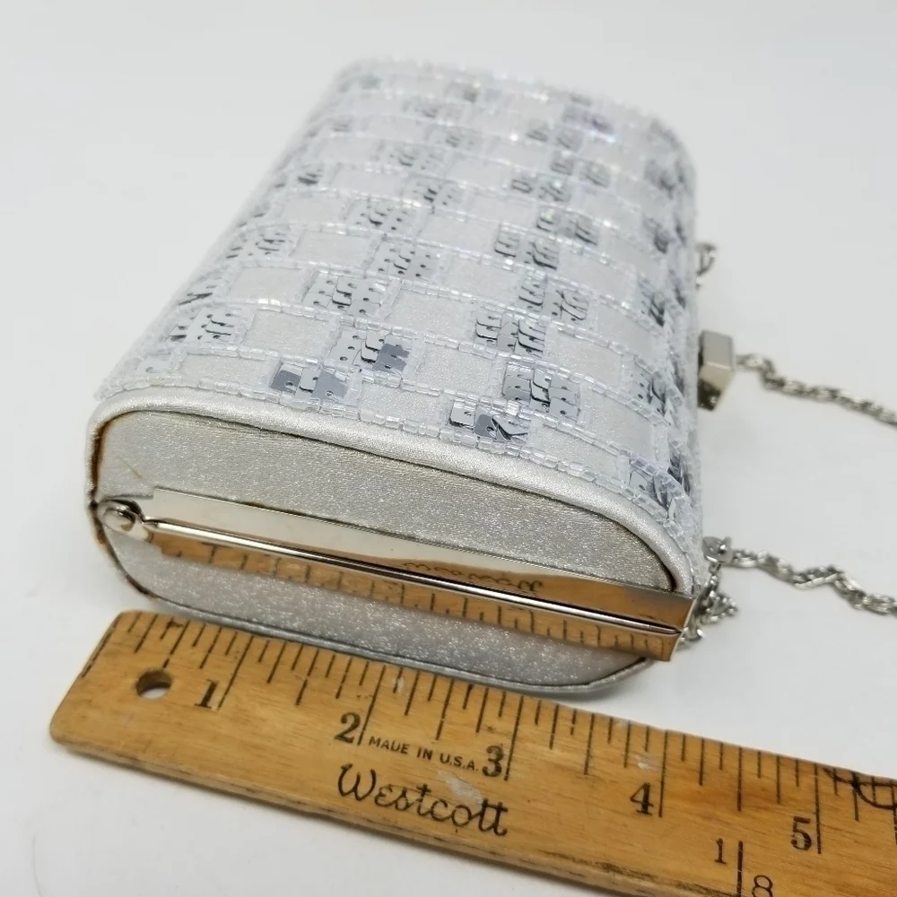 Evening Hand Bag Clutch Purse Beaded Sequin Silver Tone Frame Chain Boxy Vintage